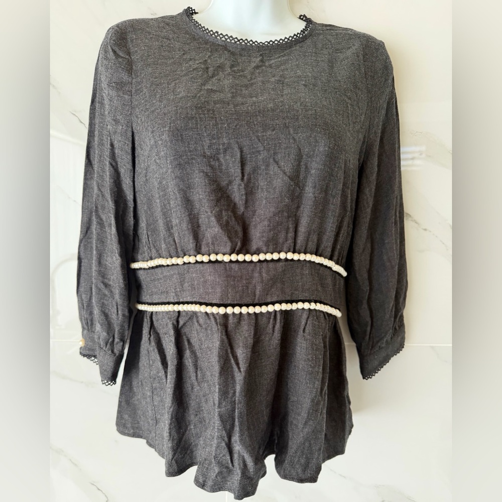 Zara Black and Cream Collection Label